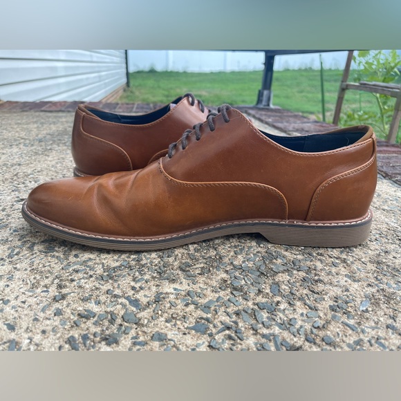 Cognac Steve Madden Plain Toe Oxford - Picture 5 of 11